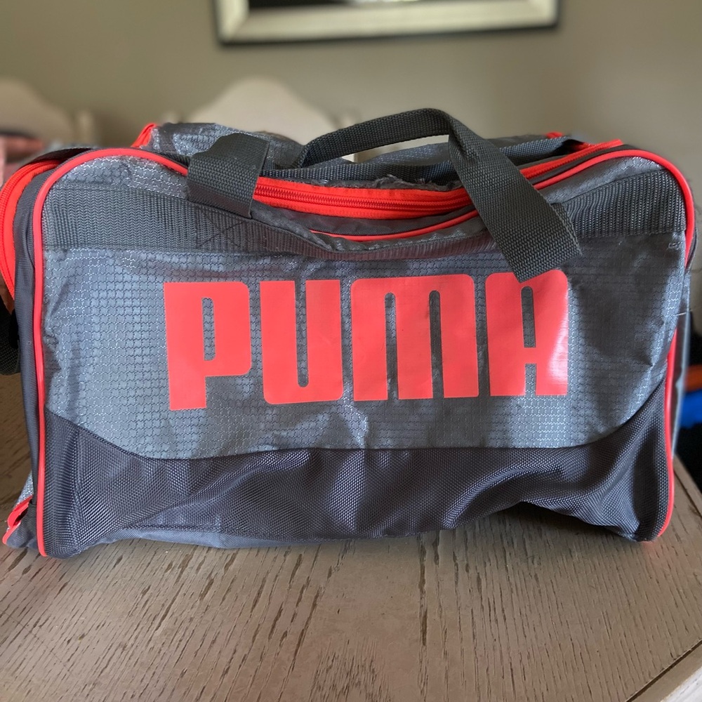 PUMA Women’s Gray and Pink Sports Bag